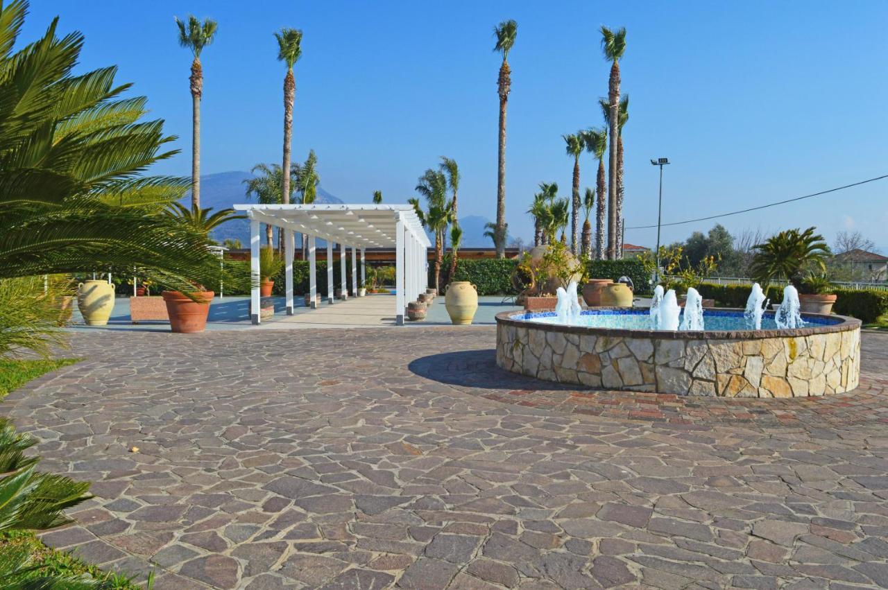 Hotel & Resort Perla カプチオ・パエストゥム エクステリア 写真